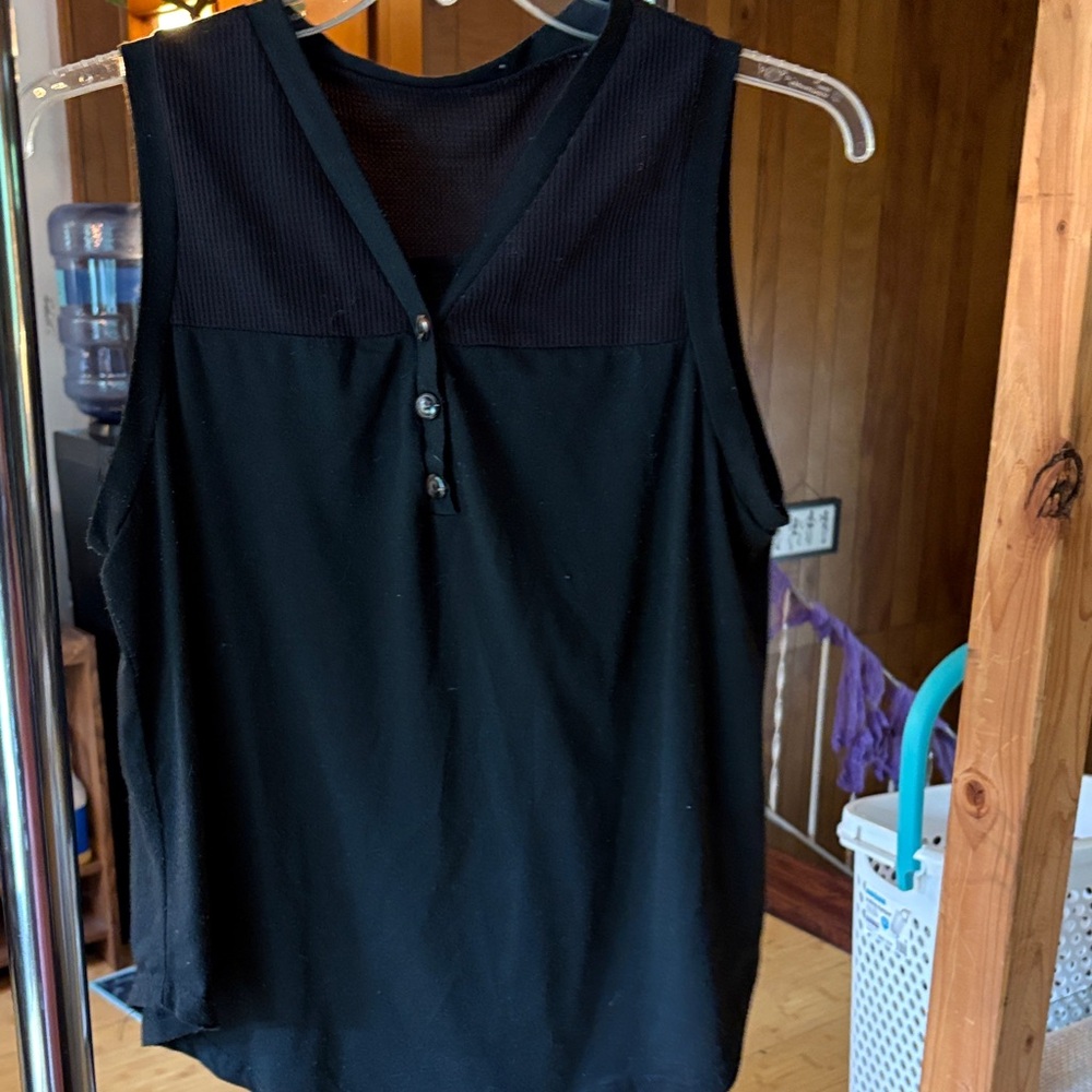 SHEIN Sleeveless Black Button Tank Top